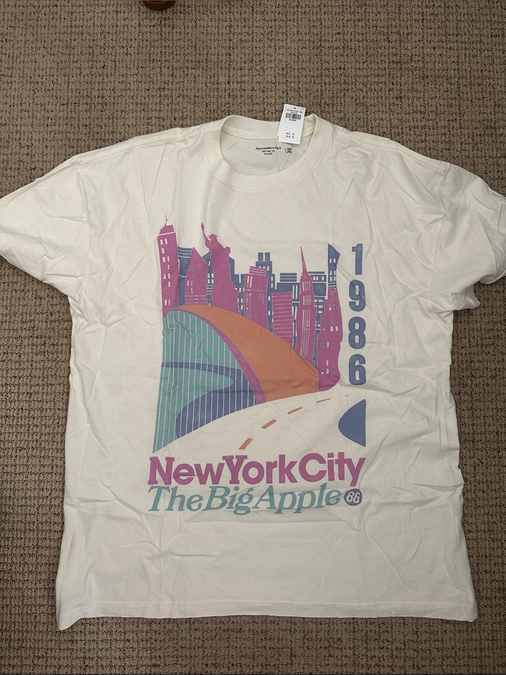 Abercrombie & Fitch Cream New York City 'The Big Apple' Graphic Tee